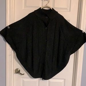 Like new black ladies cape size L/XL